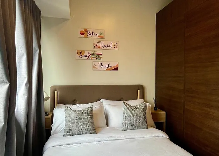 Apartment Luxury In Ayala Makati, Air Residences With Balcony Manila