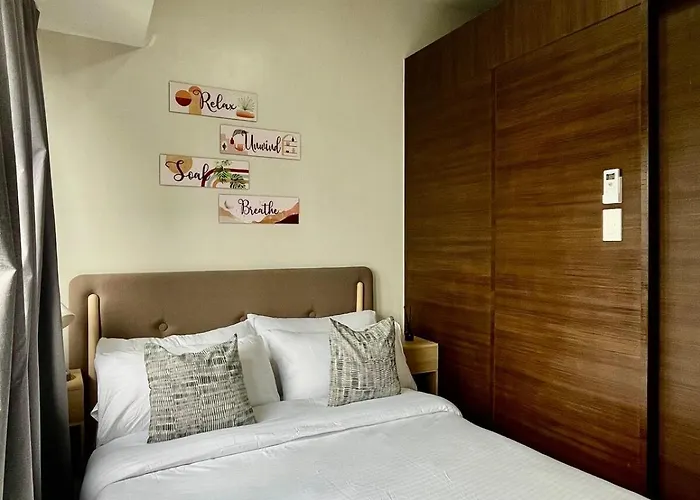 Luxury In Ayala Makati, Air Residences With Balcony *