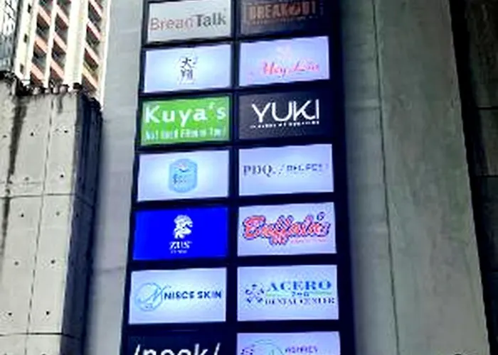 Apartment Luxury In Ayala Makati, Air Residences With Balcony Manila